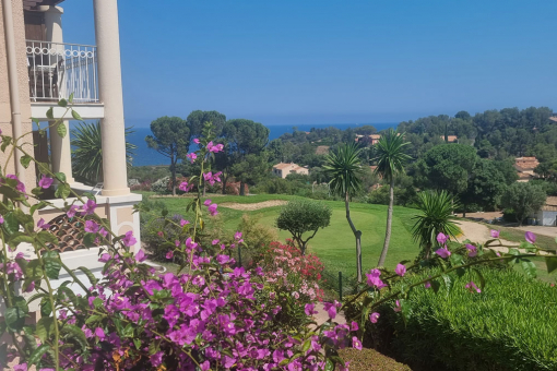 11-le-village-appartement-f2-cap-esterel-location-exterieur