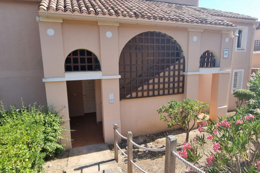 13-le-village-appartement-f2-cap-esterel-location-exterieur